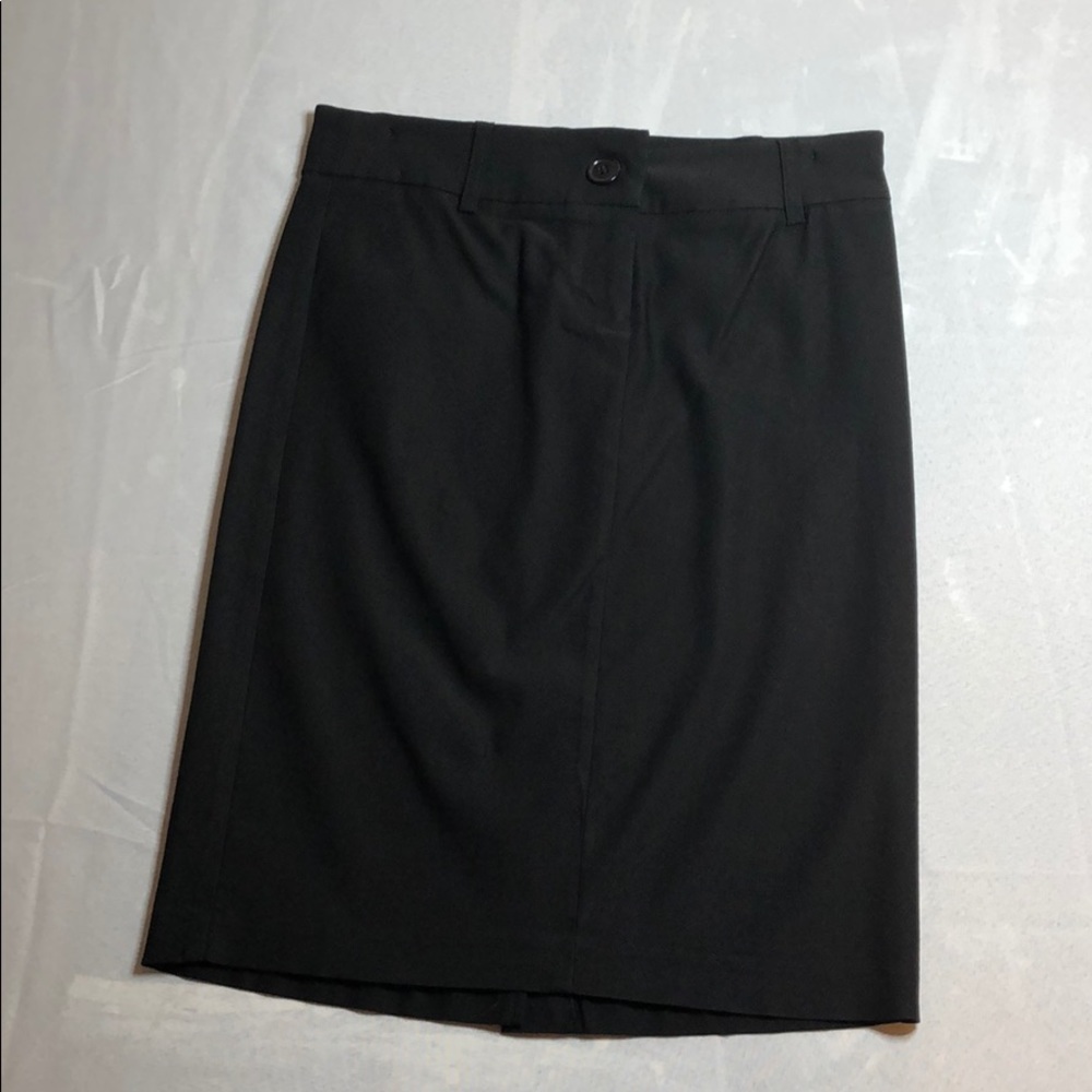 Sexy black pencil skirt with stretch